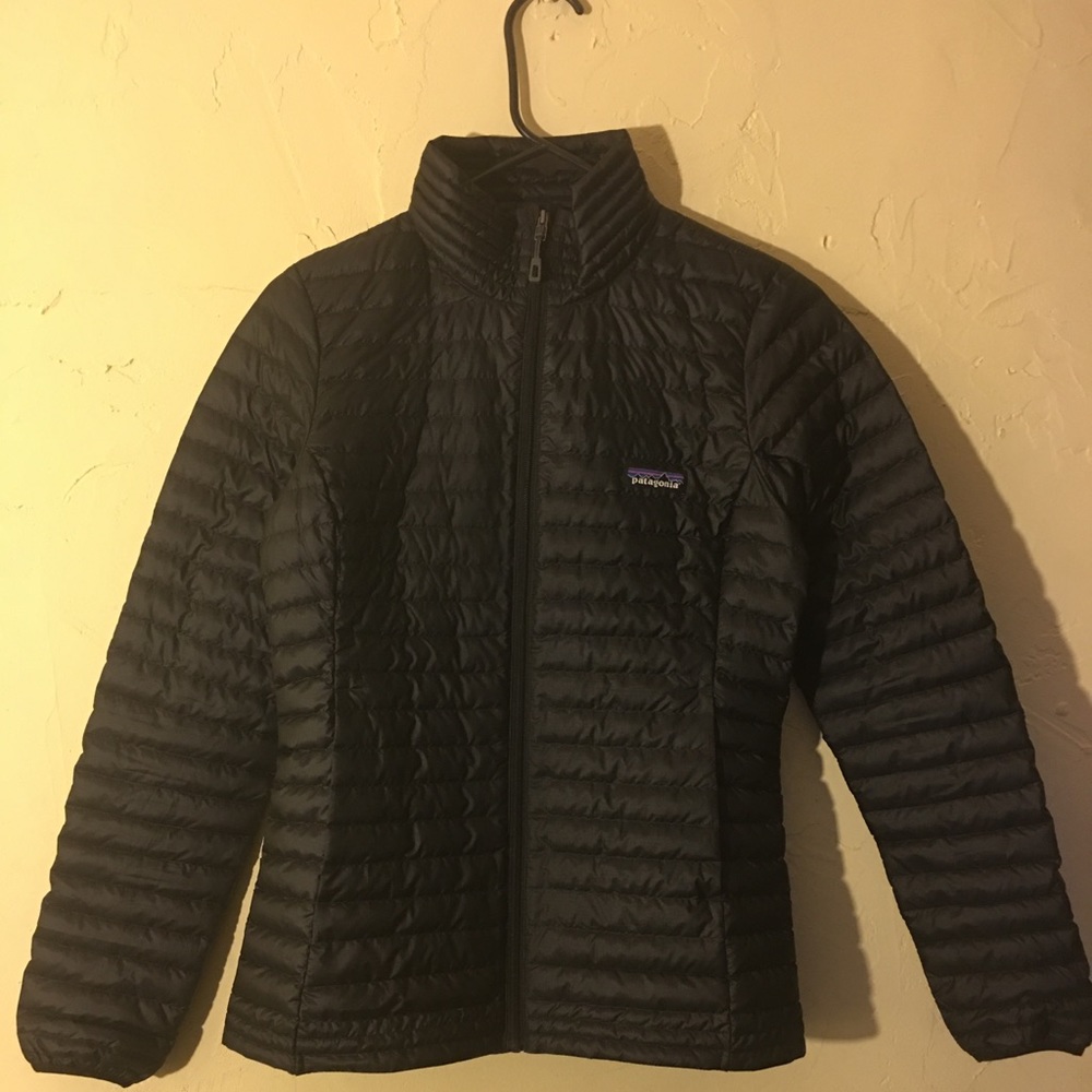 PATAGONIA- XS PUFFER JACKET- BLACK